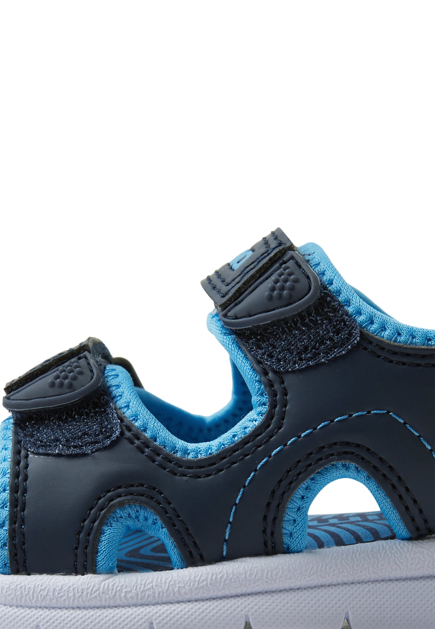 REIMA Sandalen / Badesandalen<br> Bungee <br>Gr. 24, 25, 27, 28, 29, 30, 31, 32 <br> sehr leicht & weich<br> zwei Klettverschlüsse seitlich für selbstständiges Anziehen<br> auch im/am Wasser geeignet