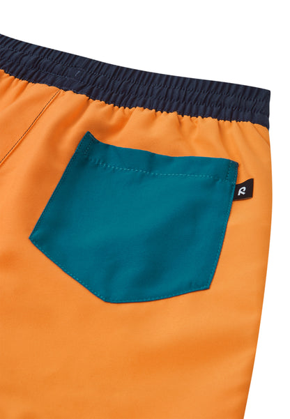 REIMA Badehose <br> Palmu <br>Gr. 110, 122, 128, 134, 152<br> UV-Schutzfaktor 50+<br> schnelltrocknend<br> Netzhose innen <br>Bund regulierbar<br> Länge Mitte Oberschenkel
