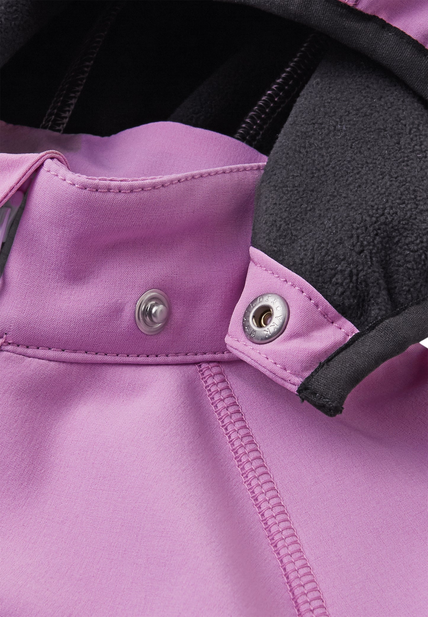 REIMA gefütterte Softshell-Jacke <br>Vantti <br>Gr. 110, 116<br> aussen Softshell<br> innen weiches Fleece <br>WS 10'000 mm
