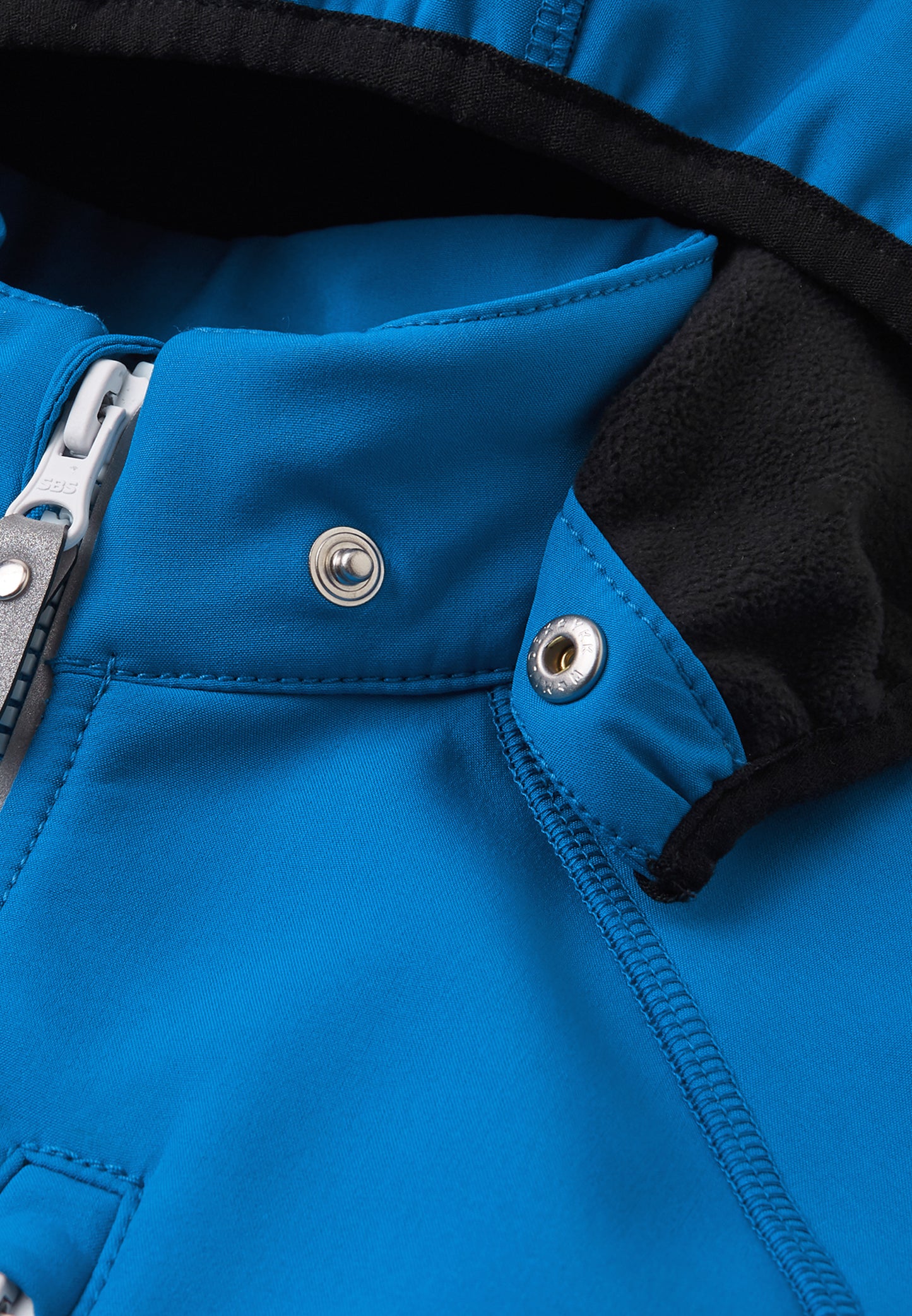 REIMA gefütterte Softshell-Jacke <br>Vantti <br>Gr. 98, 128<br> aussen Softshell<br> innen weiches Fleece <br>WS 10'000 mm